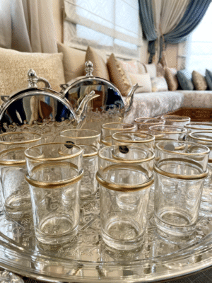 Ensemble de 12 Verres à Thé Marocains avec Anneau Doré