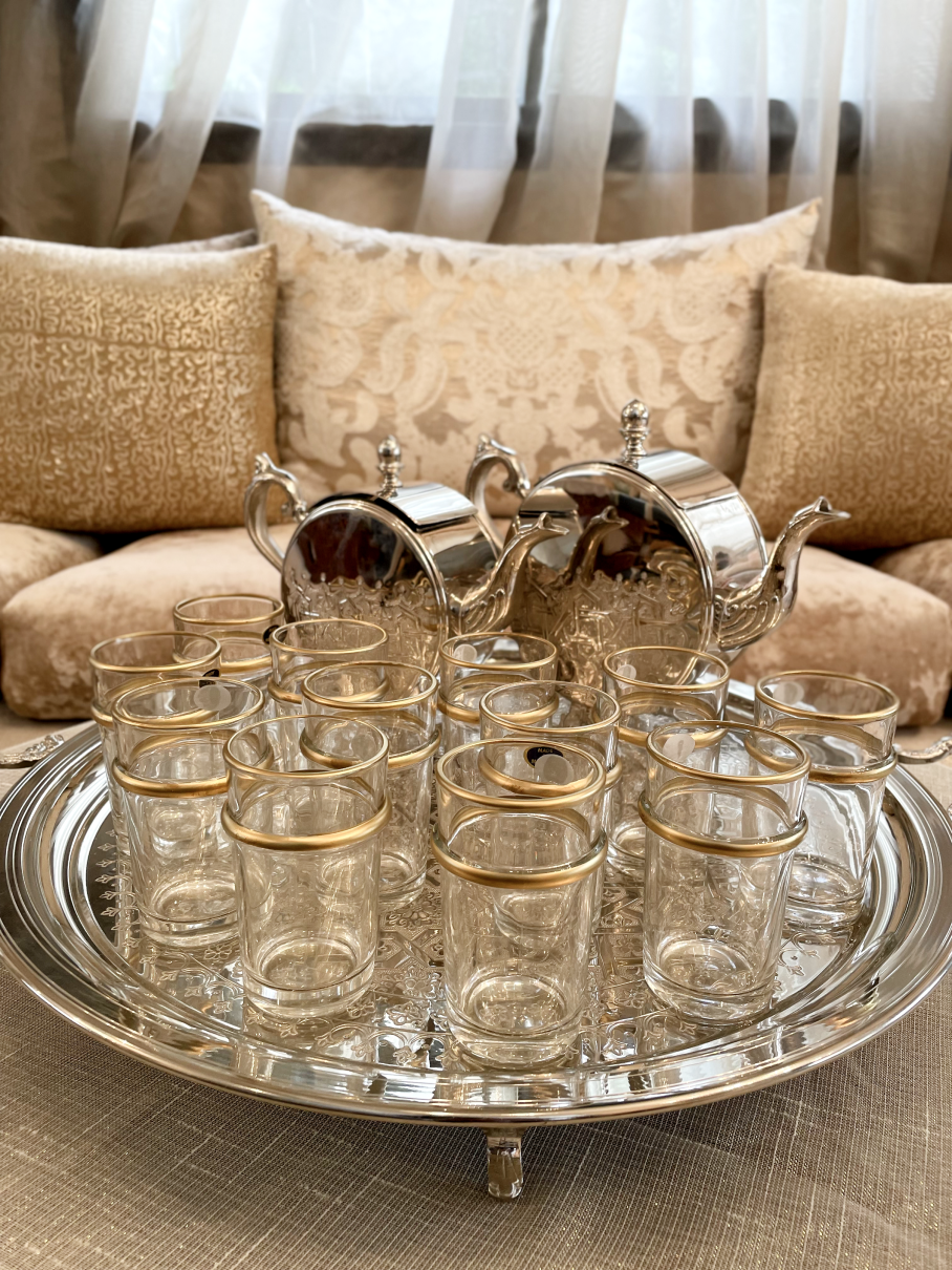 IMG_4934 Ensemble de 12 Verres à Thé Marocains avec Anneau Doré – Image 2