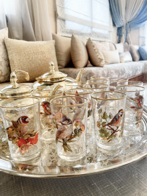 Ensemble de 12 Verres à Thé Marocains avec Illustrations Artistiques d'Oiseaux